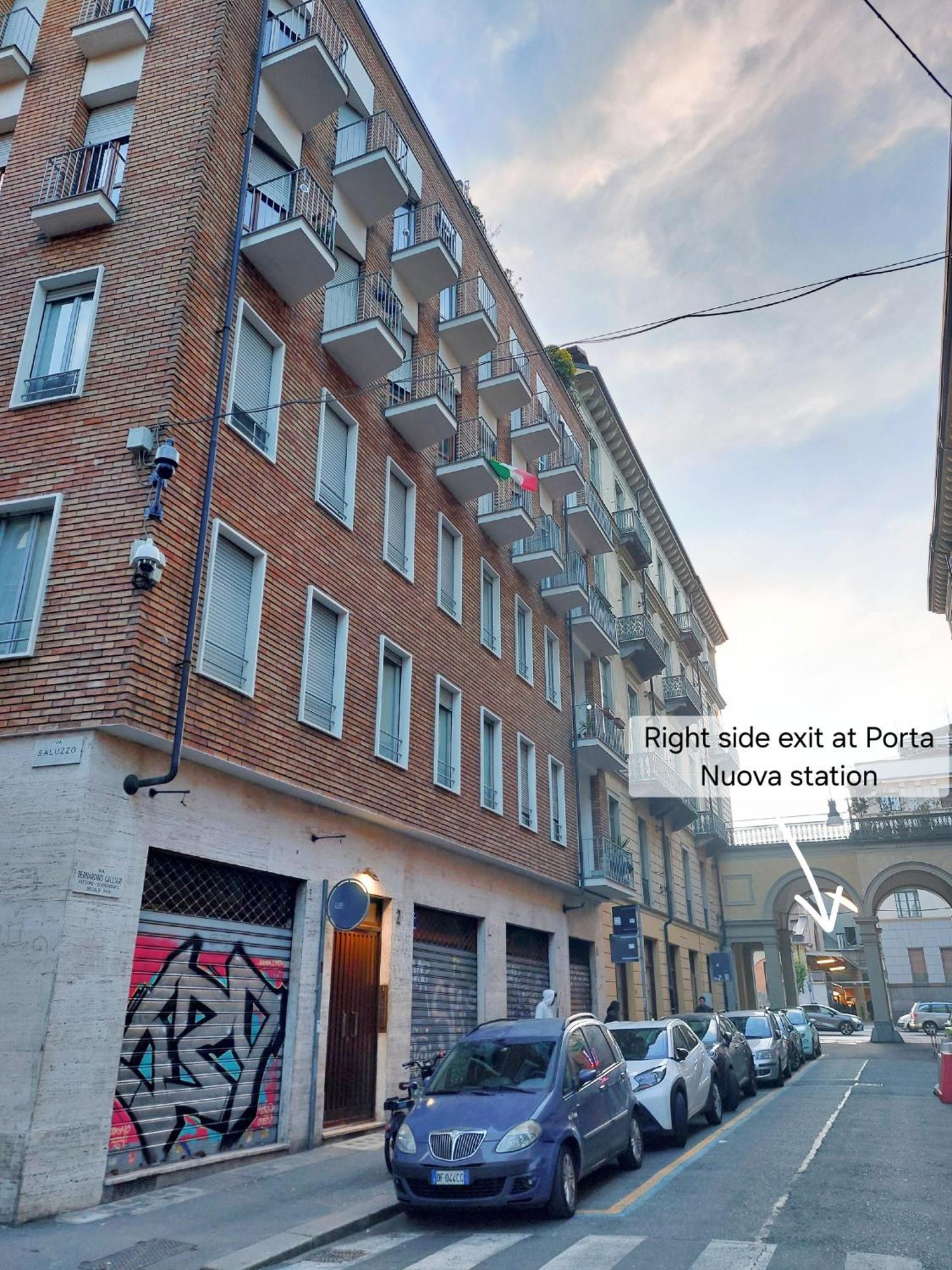 Casa Stazione Centrale Turín Exterior foto